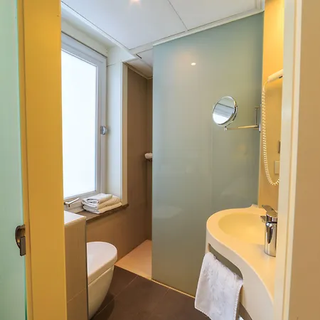 Pacific 3*