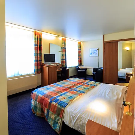 Pacific Hotel