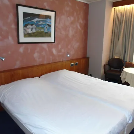 Pacific Hotel 3*
