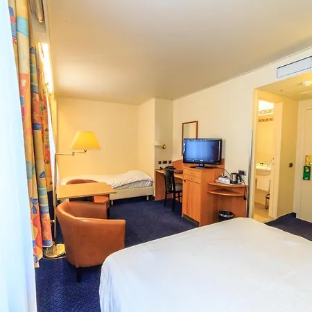 Pacific Hotel